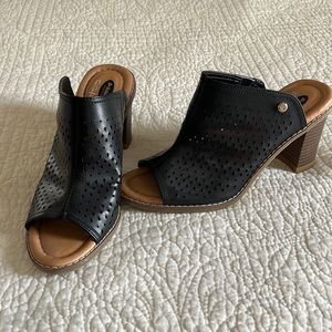 Dr. Scholl’s Black Heeled Sandals
